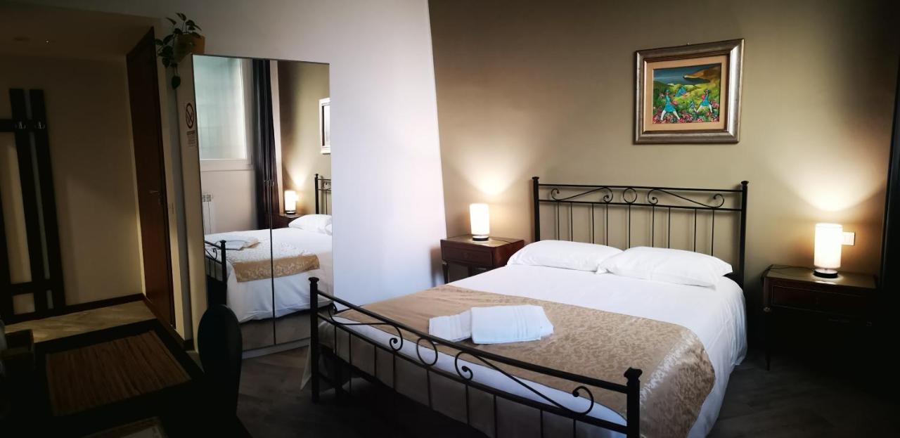Sansirofiera Rooms Mediolan Zewnętrze zdjęcie